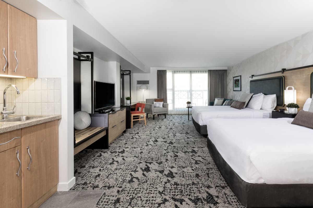 Deluxe Studio, 2 Queen Beds with Sofa Bed | 1 bedroom, hypo-allergenic bedding, pillow-top beds, minibar