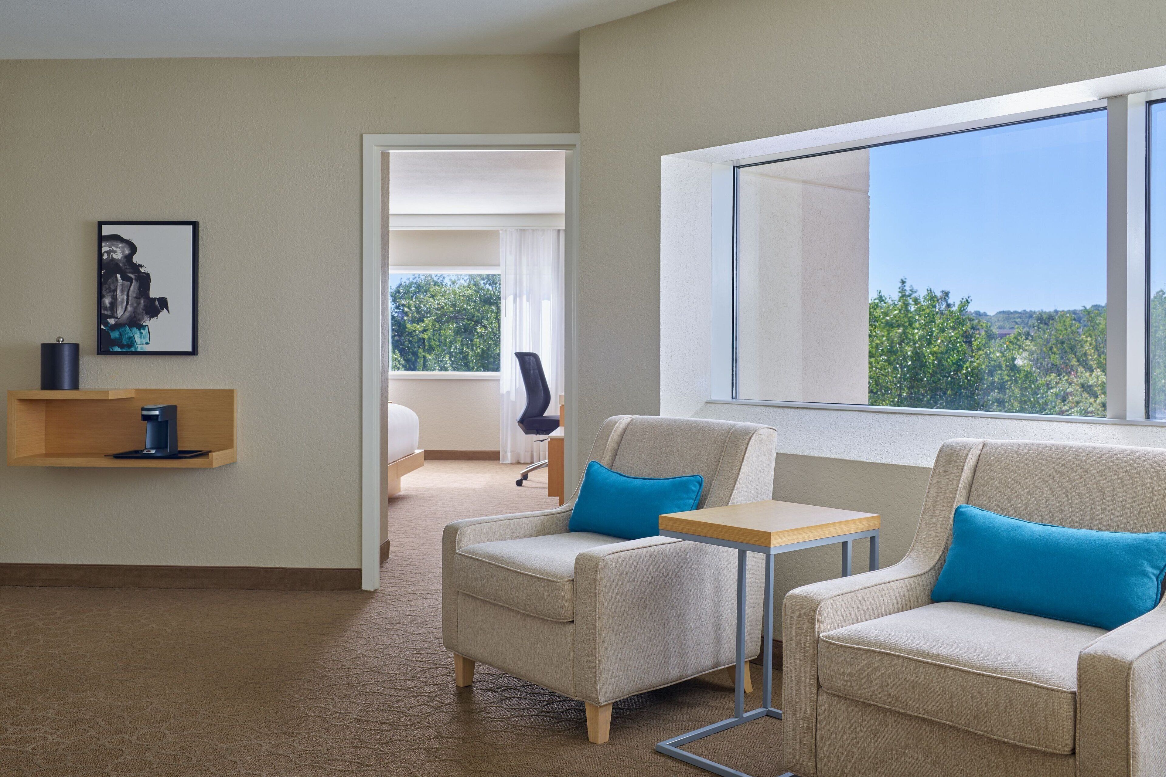 premium bedding, pillow-top beds, in-room safe, desk