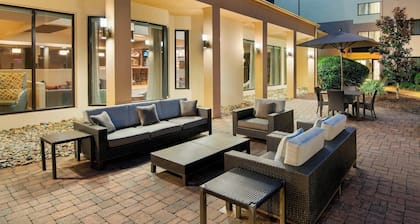Courtyard by Marriott Savannah Midtown