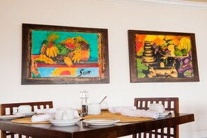 2 restaurants; breakfast, lunch, and dinner served - Ocean Terrace Inn (Basseterre)