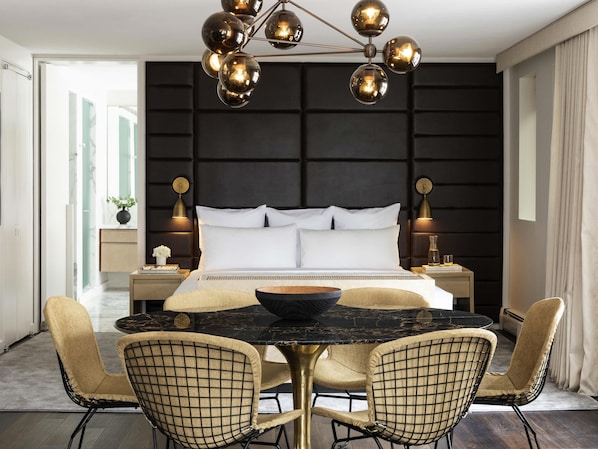 Suite (21C) | Premium bedding, in-room safe, desk, blackout drapes