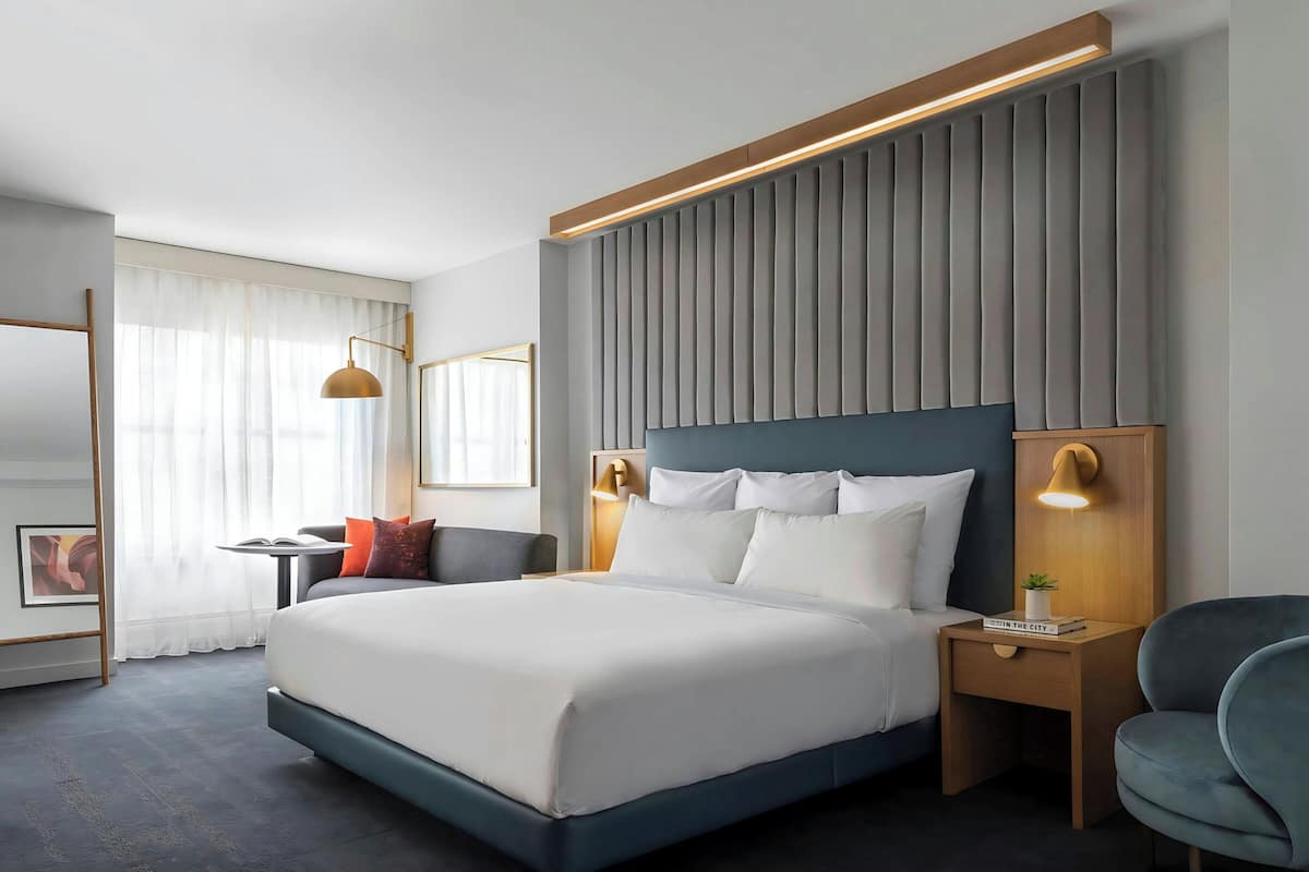 Premium bedding, in-room safe, desk, blackout drapes