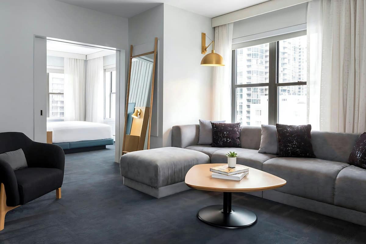 Suite, 1 Bedroom, Corner