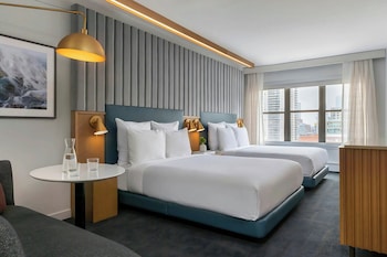 Premium bedding, in-room safe, desk, blackout drapes at Hotel 55 Chicago Downtown