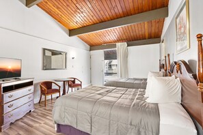 Habitación Premium doble | Escritorio, sistema de insonorización, tabla de planchar con plancha