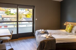 Allergikerbettwaren, Minibar, Zimmersafe, kostenloses WLAN