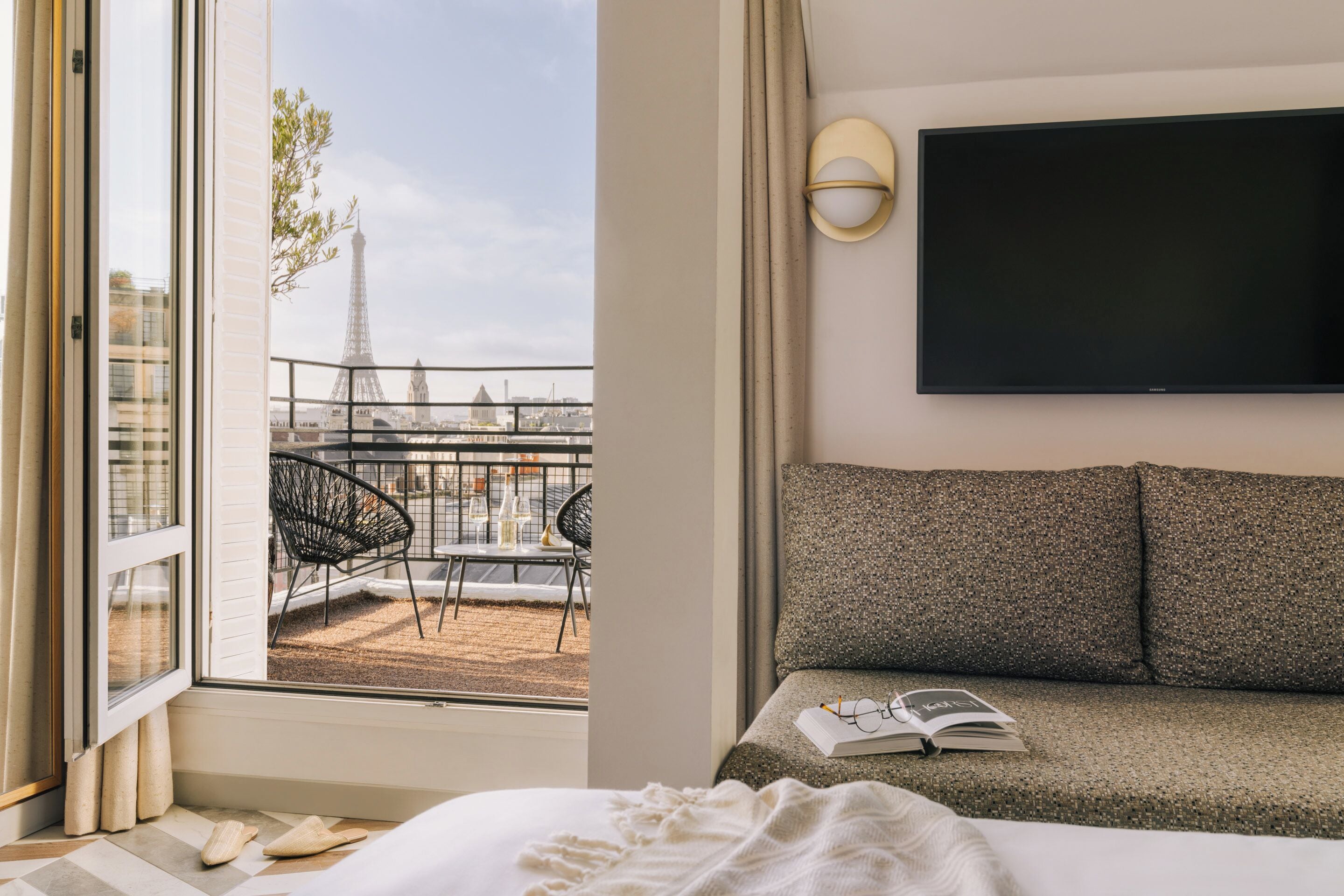 The Iconic Suite - Eiffel Tower View | Minibar, in-room safe, individually furnished, laptop workspace