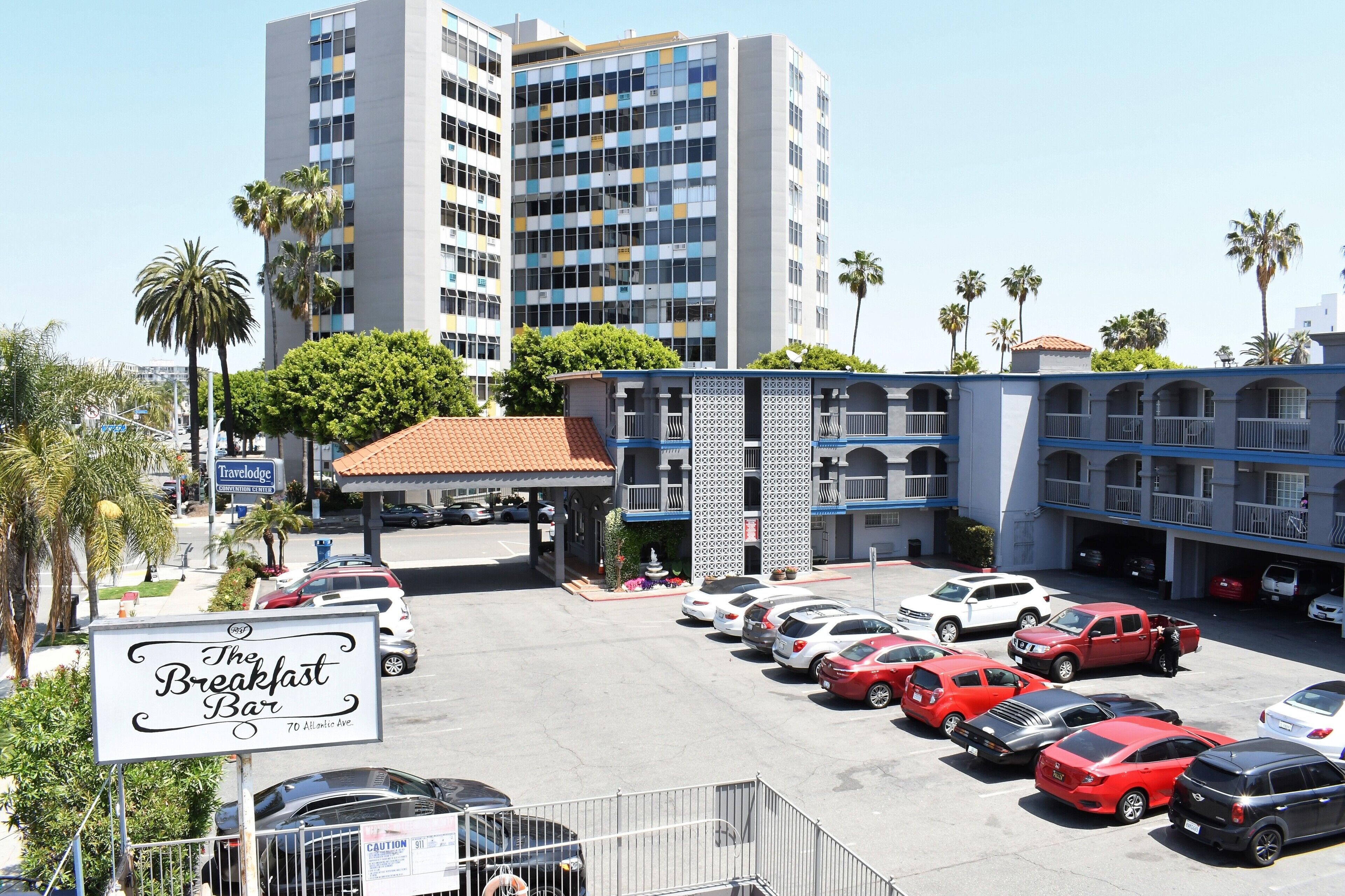 Travelodge by Wyndham Long Beach Convention Center