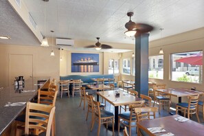 Breakfast, lunch and dinner served