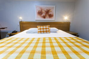 Minibar, in-room safe, free WiFi, bed sheets - Hotel Golden Park Rio de Janeiro By Nacional Inn (Rio de Janeiro)