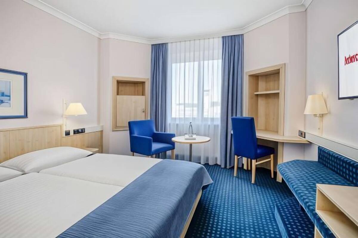 In-room safe, desk, soundproofing, free WiFi