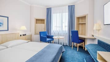 Zimmersafe, Schreibtisch, schallisolierte Zimmer, kostenloses WLAN