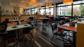 Lunch, dinner served; international cuisine, alfresco dining  - elaya hotel stuttgart boeblingen (Boeblingen)