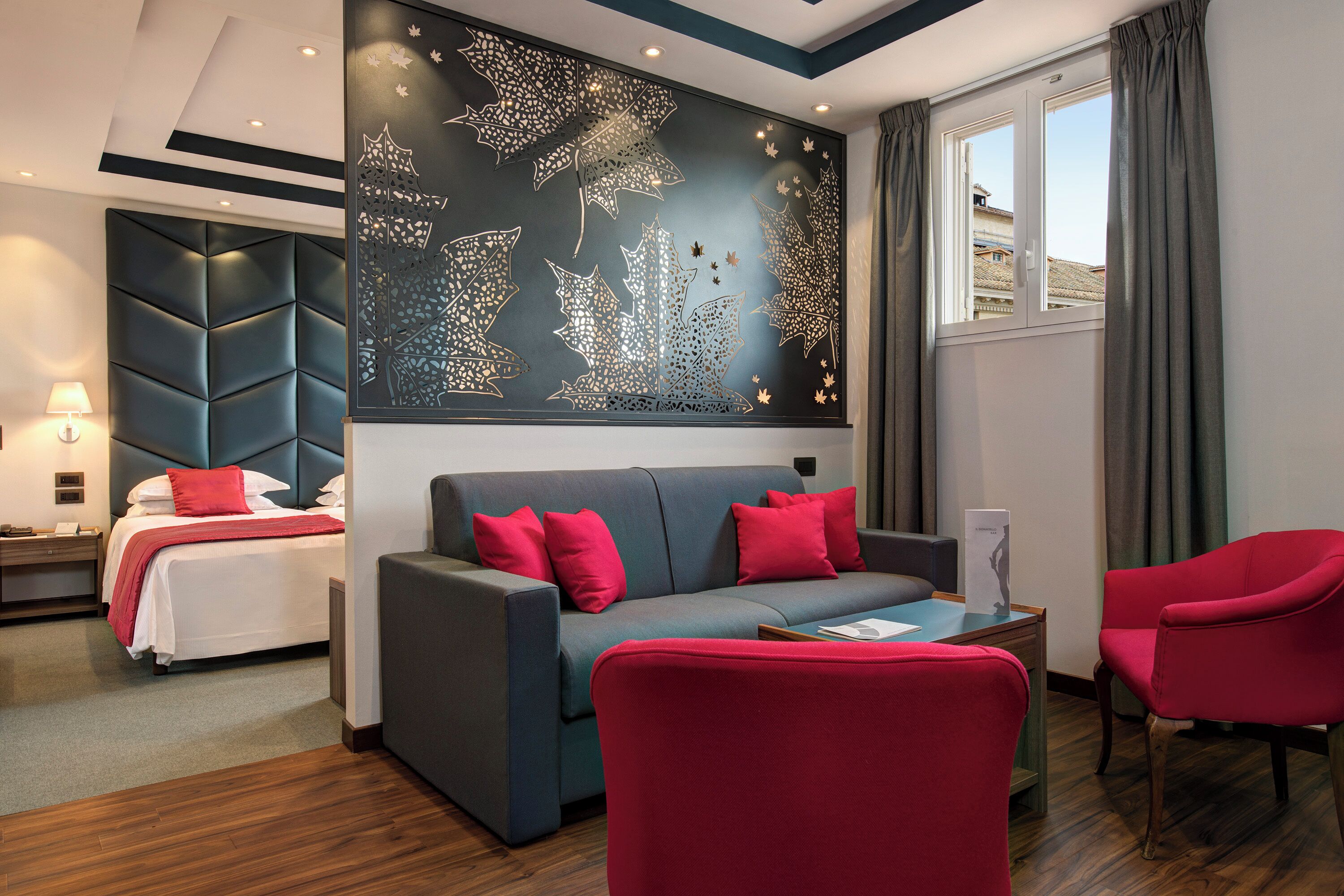 Italiaanse Frette-lakens, luxe beddengoed, donsdekens, een minibar