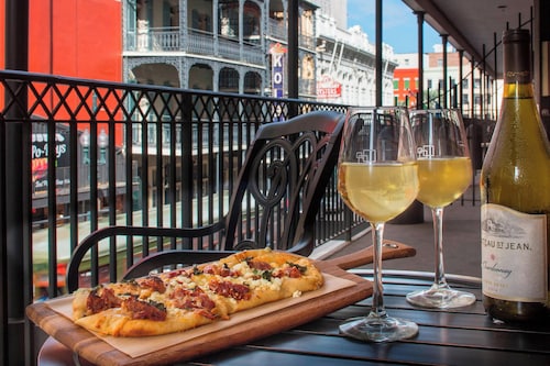 Courtyard by Marriott New Orleans Near the French Quarter