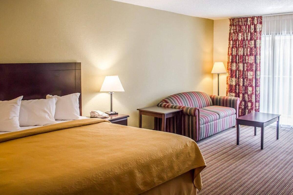 Suite, 1 King Bed with Sofa bed | Desk, blackout drapes, iron/ironing board, cribs (free)