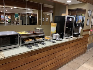 Free daily continental breakfast
