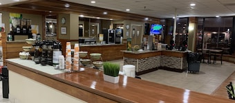 Quality Inn & Suites Pensacola Bayview
