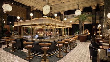 Cocktail bar