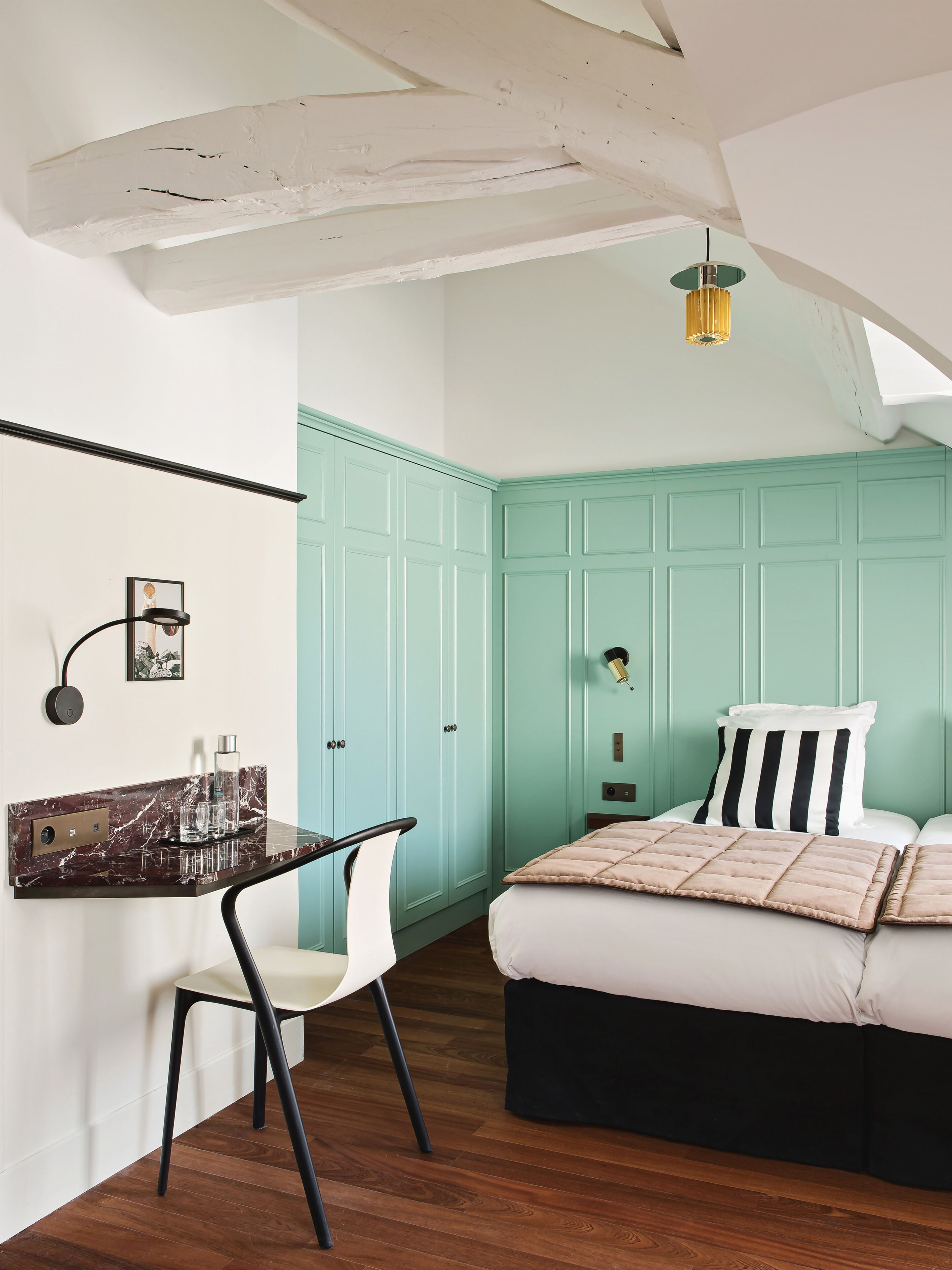 junior suite | down duvets, in-room safe, desk, soundproofing