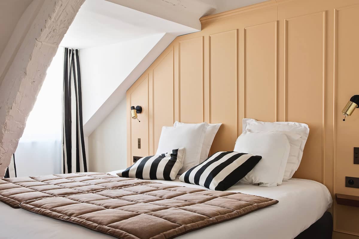 Junior Suite | Down comforters, in-room safe, desk, soundproofing