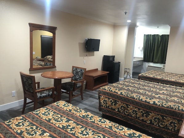 Queen Room with 3 Queen Beds | Free WiFi, bed sheets, wheelchair access