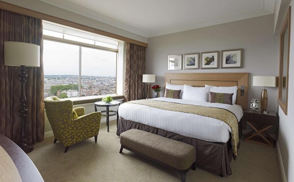 Premium bedding, in-room safe, desk, laptop workspace