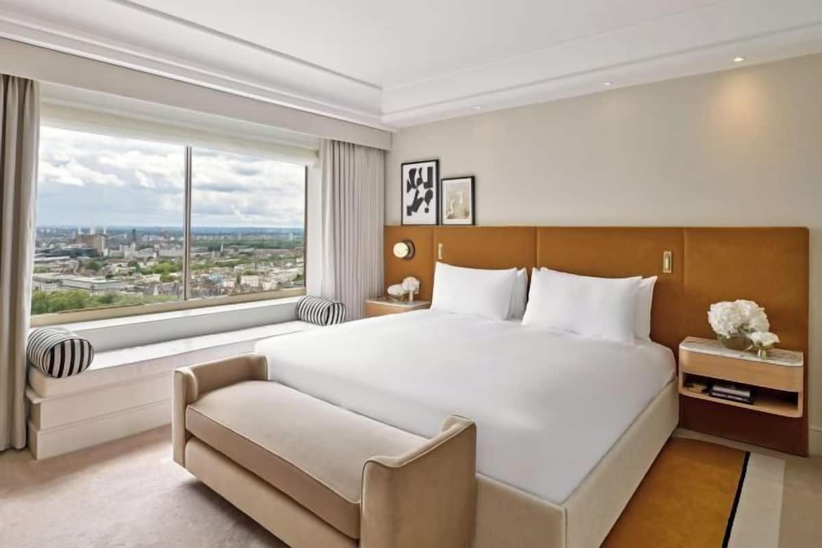 1 Schlafzimmer, hochwertige Bettwaren, Zimmersafe, Schreibtisch