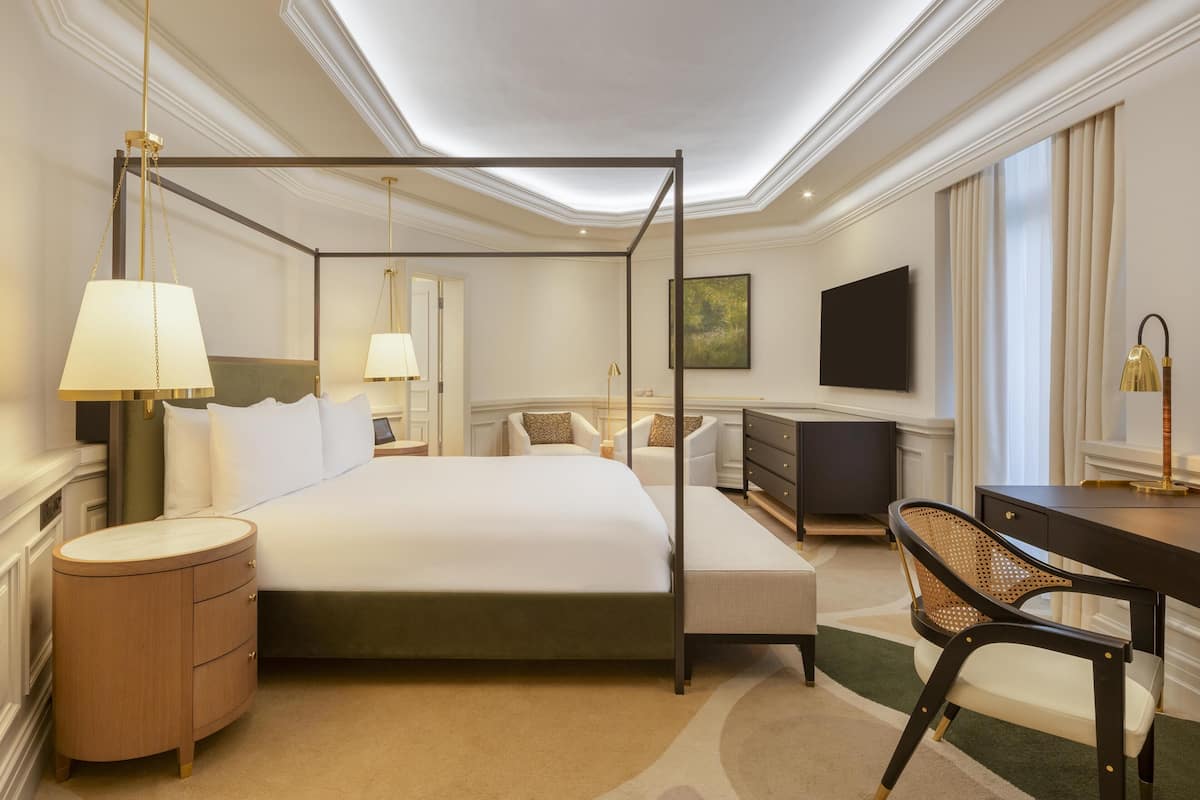 Suite de lujo, con acceso al salón lounge del club (Balmoral) | Ropa de cama de alta calidad y caja de seguridad en la habitación