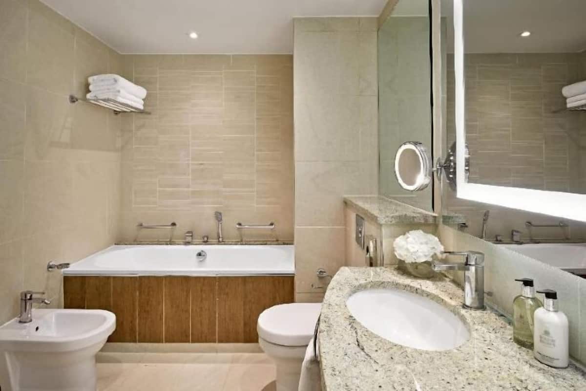 Bathroom | Free toiletries, hair dryer, towels