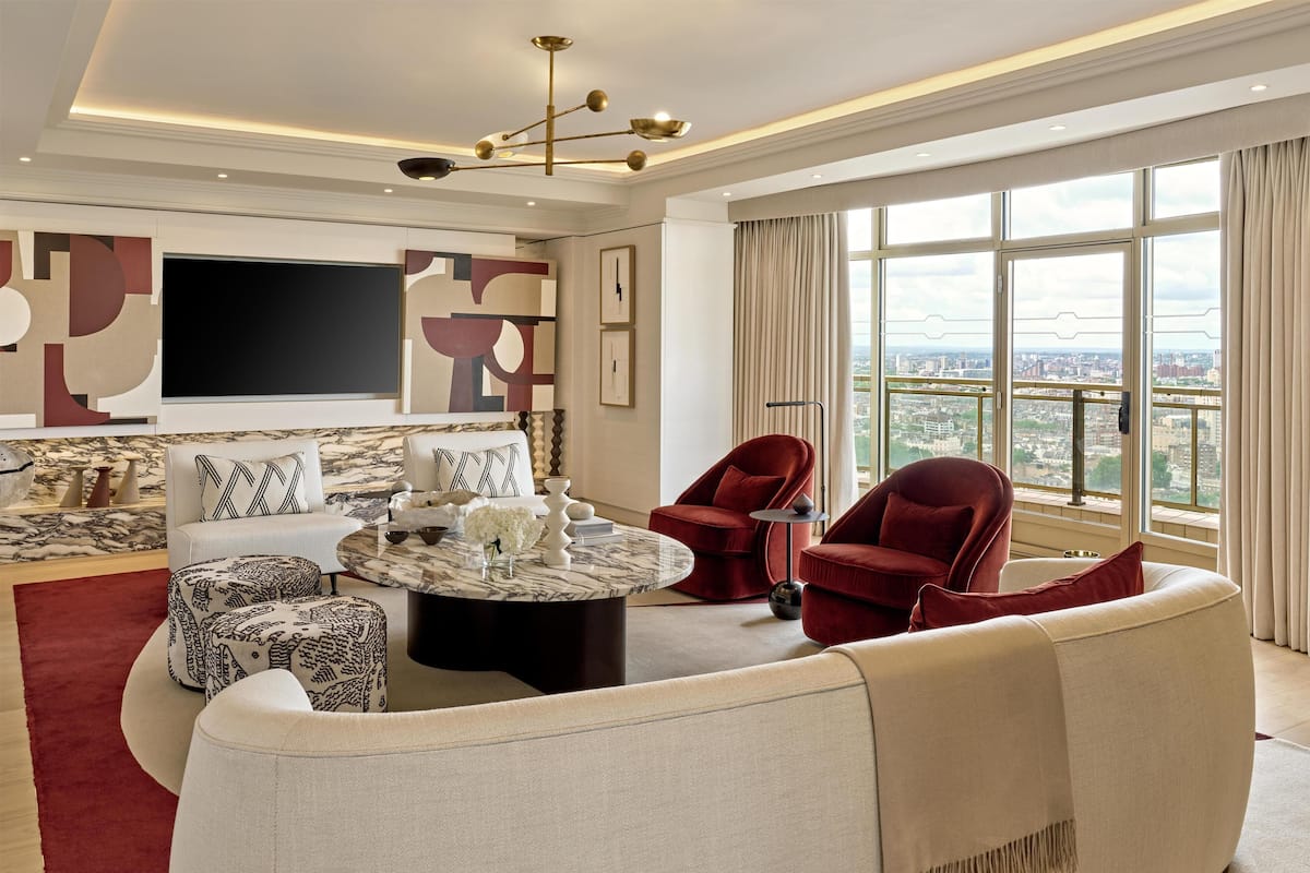 Suite Royal | Ropa de cama de alta calidad y caja de seguridad en la habitación