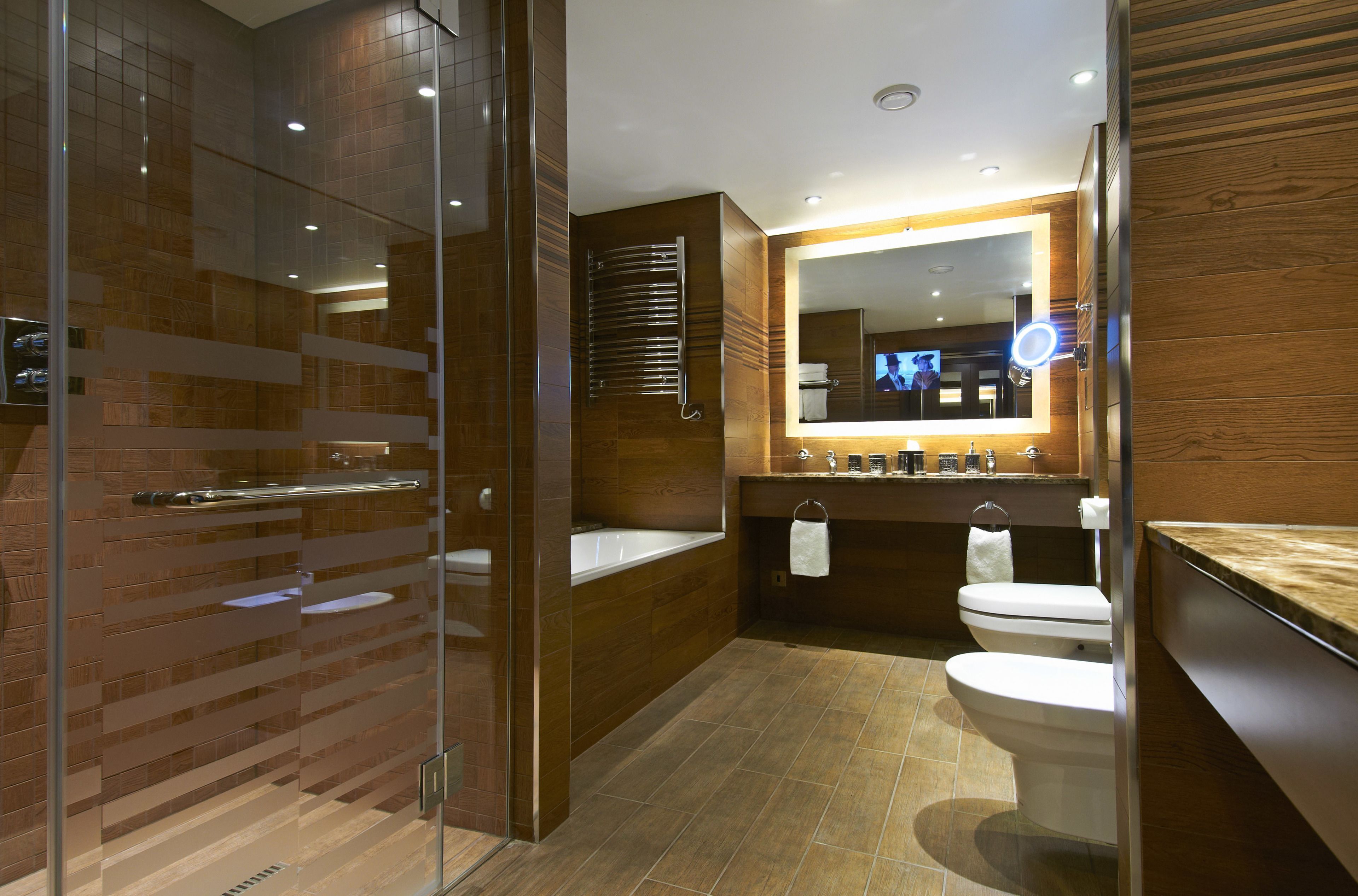 Bathroom | Free toiletries, hair dryer, towels