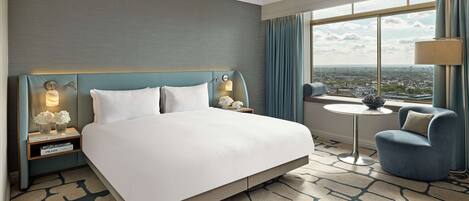 Executive Room, 1 King Bed, Club lounge access