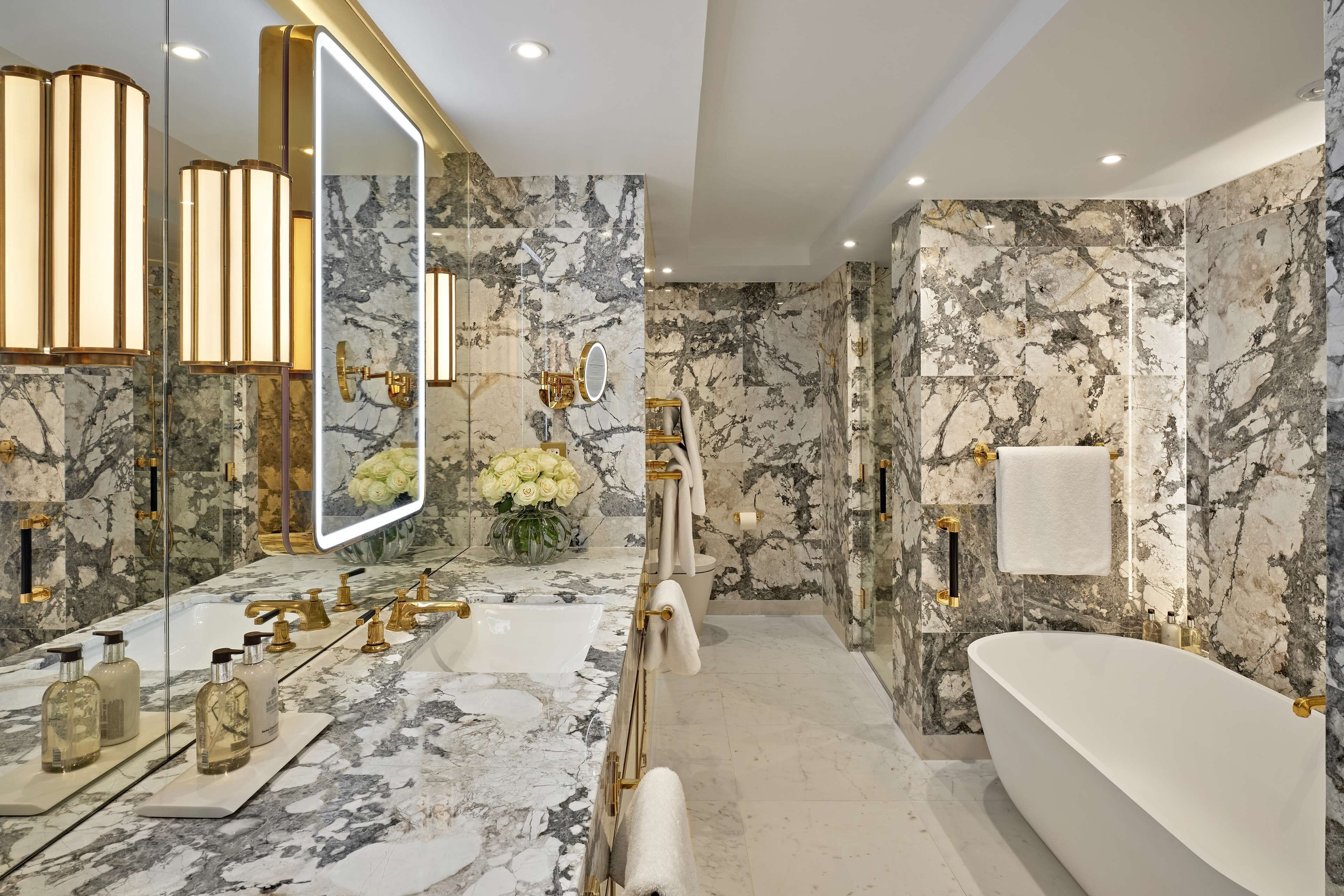 presidential suite | bathroom | free toiletries, hair dryer, towels