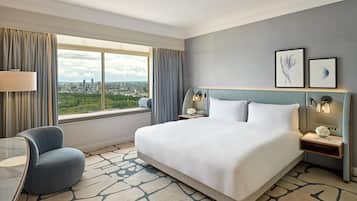 Premium bedding, in-room safe, desk, laptop workspace