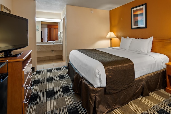 Premium bedding, pillowtop beds, desk, blackout drapes