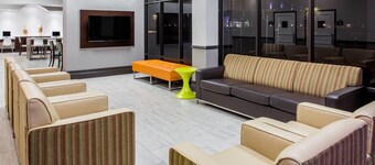 Days Inn & Suites by Wyndham Orlando Airport