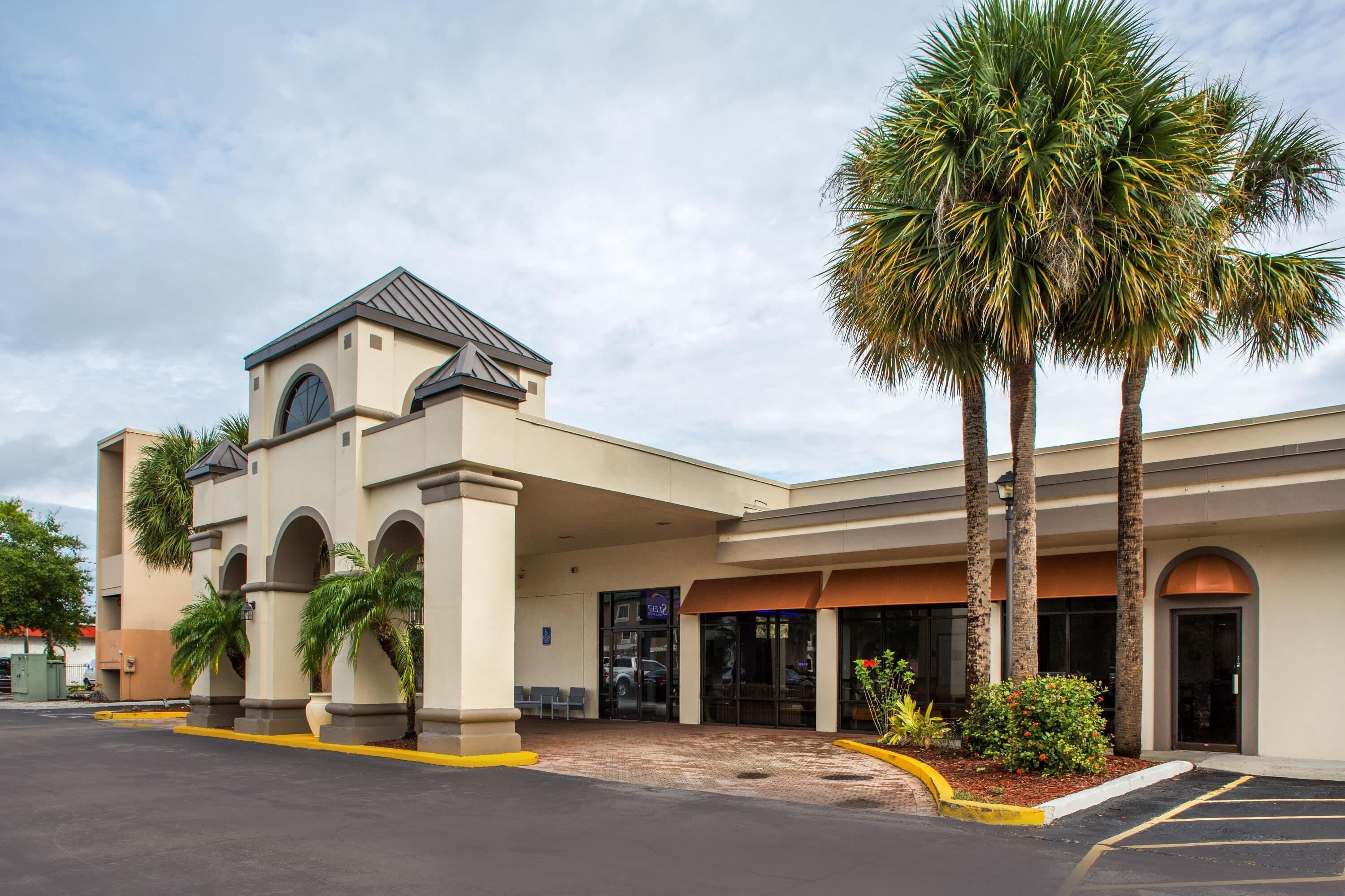 Photo - Days Inn & Suites by Wyndham Orlando Airport