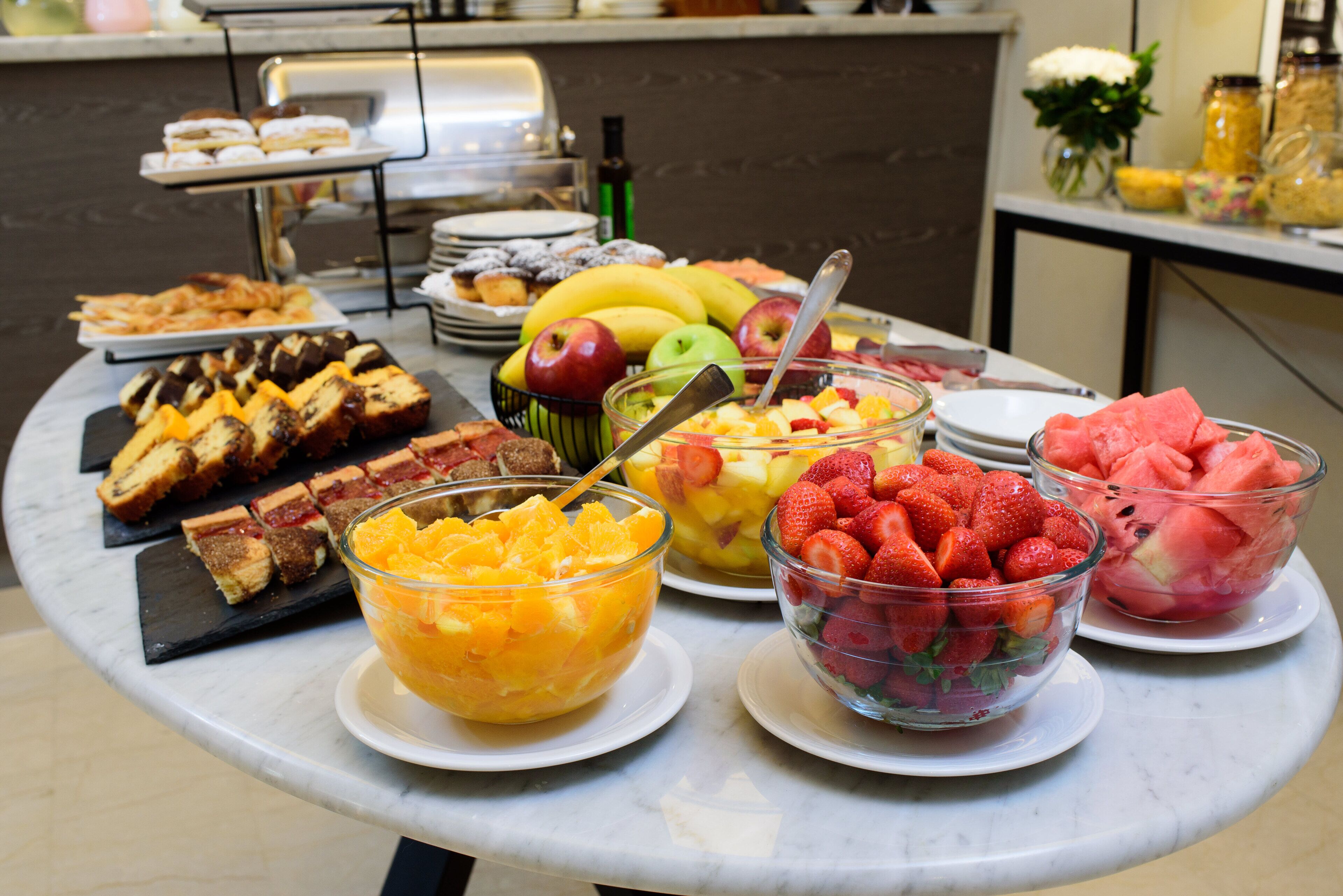 Daily buffet breakfast for a fee