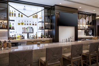 2 restaurants, breakfast served at JW Marriott Houston by the Galleria