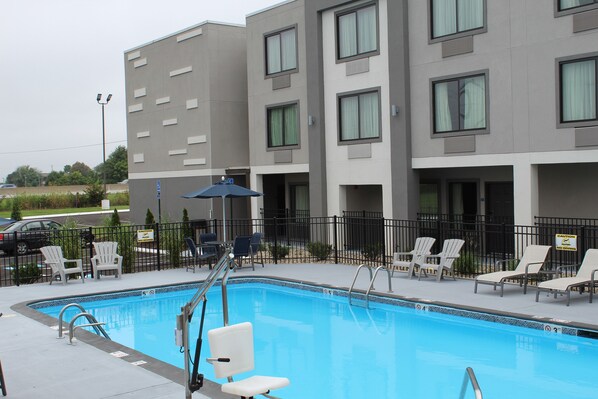 Seasonal outdoor pool