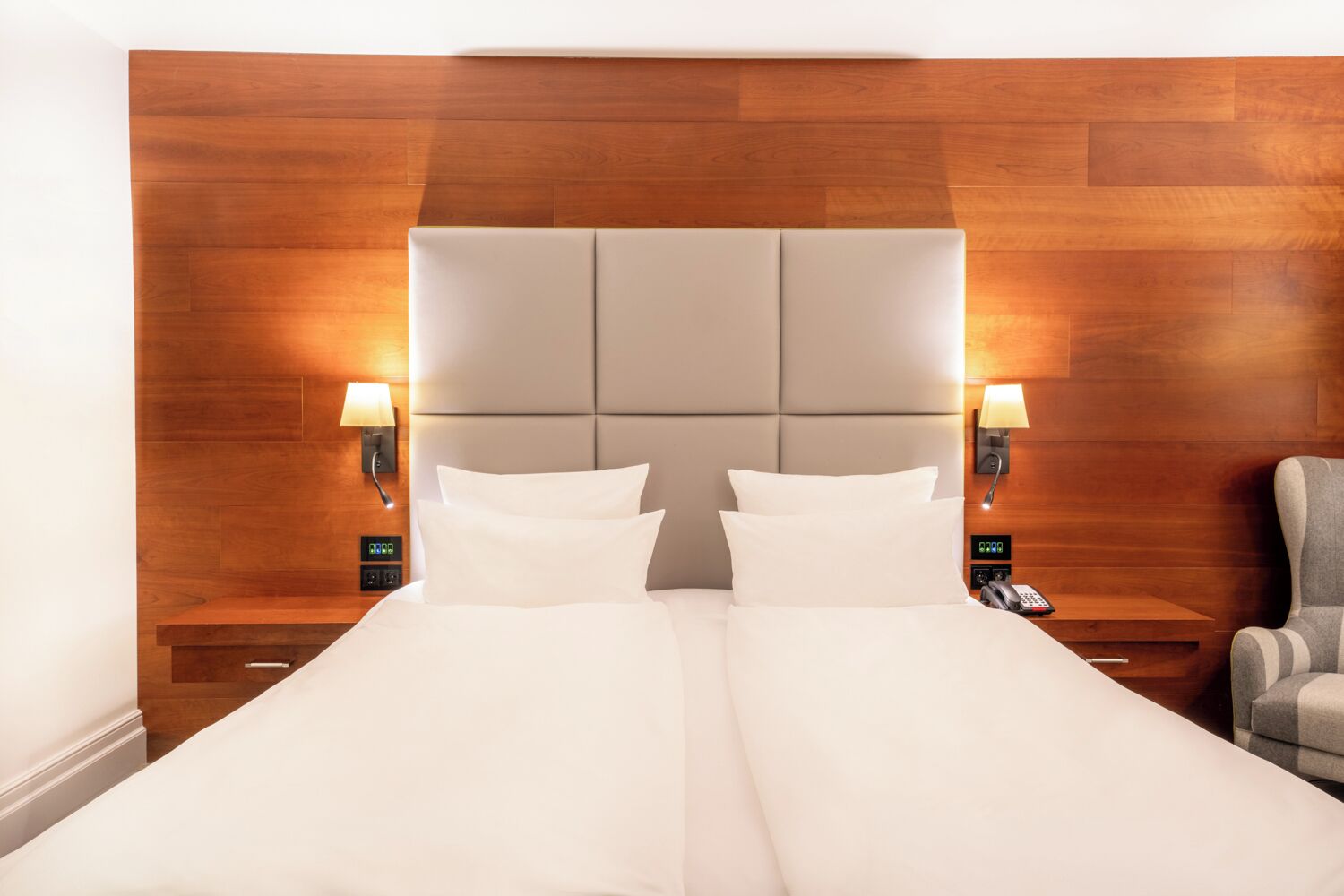 Deluxe Room, 1 King Bed, Lake View | Premium bedding, in-room safe, desk, laptop workspace