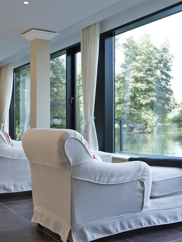 Couples treatment rooms, sauna, steam room, body treatments