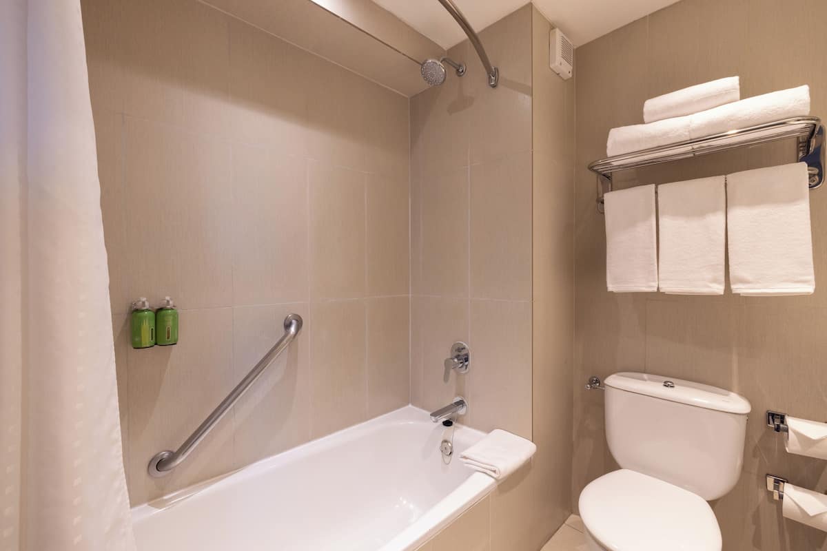 1 bedroom, minibar, in-room safe, desk