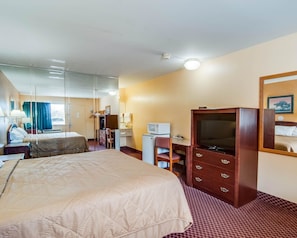 Desk, free WiFi, bed sheets