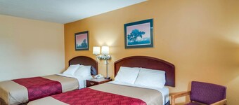 Econo Lodge Near Bluefield College