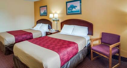 Econo Lodge Near Bluefield College