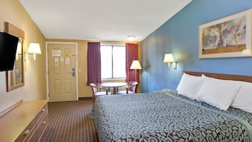 Escritorio, tabla de planchar con plancha y cunas