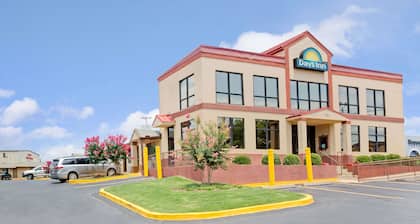 Days Inn by Wyndham Lawrenceville