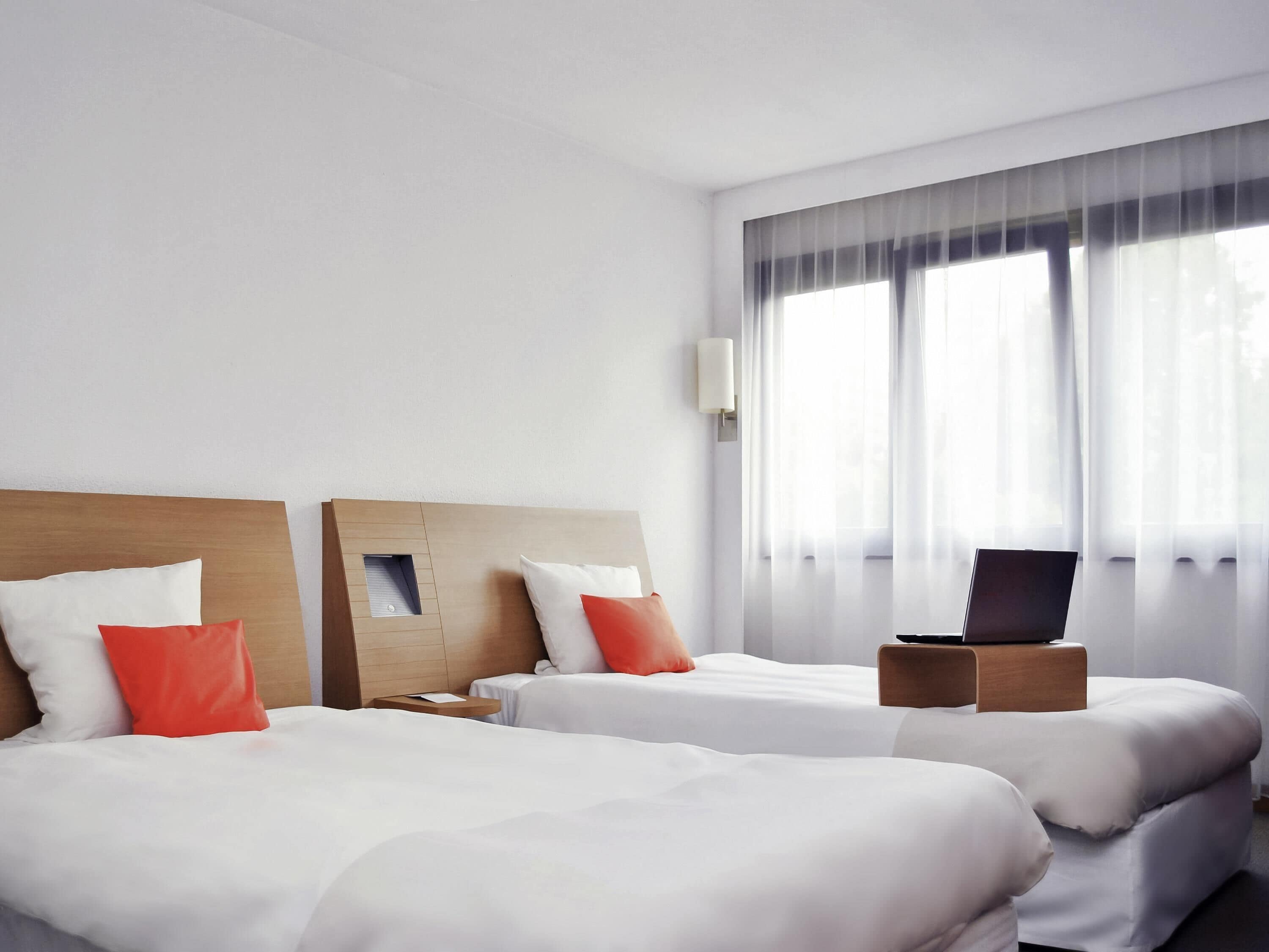 Standard Room, 2 Single Beds | Minibar, in-room safe, desk, blackout curtains